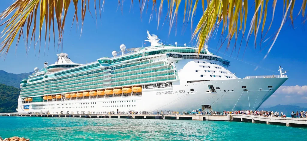 Cruise Ships Luxurious Amenities
