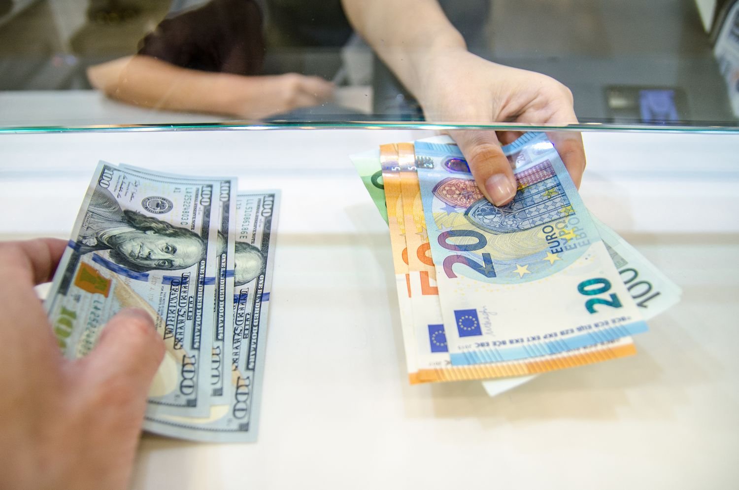How Currency Converter and Foreign Exchange Rate Works