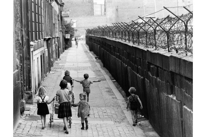 The Story of the Berlin Wall